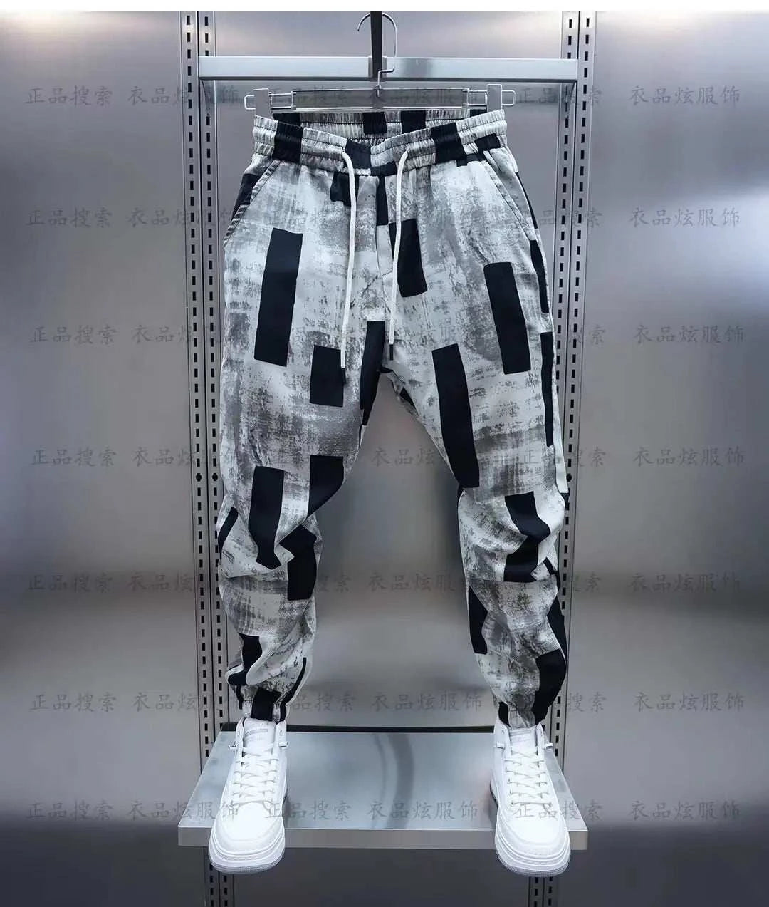 Mens Stylish Loose Fit Joggers With Dry Fit Technology