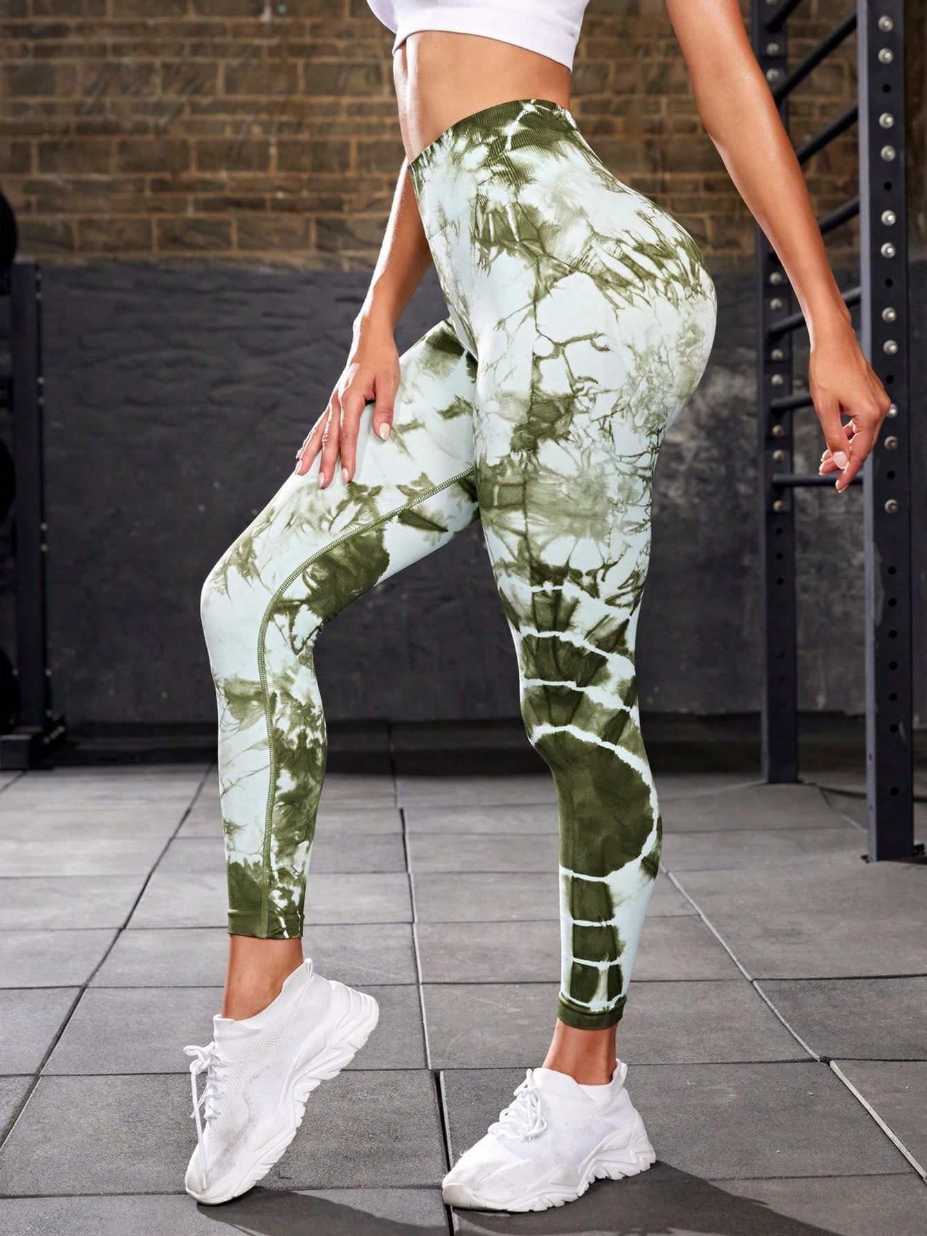 Retro Graphic Yoga Pants For Gym Workouts And Exercising #Comfy #HighQuality