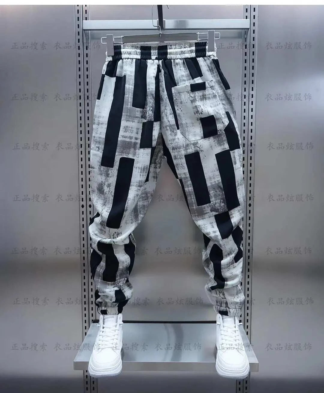 Mens Stylish Loose Fit Joggers With Dry Fit Technology