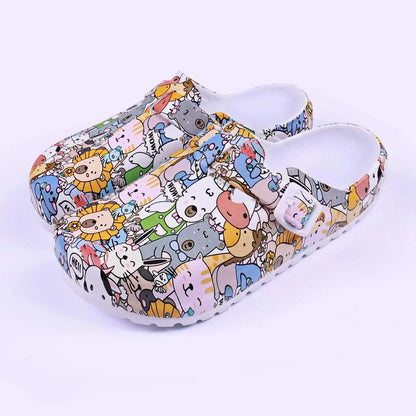 Super cute croc style slip-ons with colorful animal print for women, flat heel slippers perfect for spring and autumn.